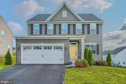 219 Chadsworth Way, York, PA 17402