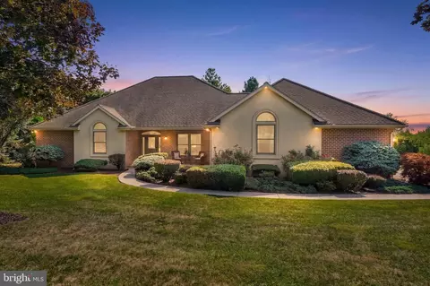 2709 Myers Rd, Spring Grove, PA 17362