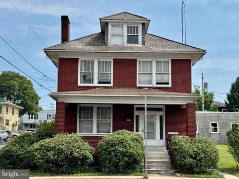 990 E Philadelphia St, York, PA 17403