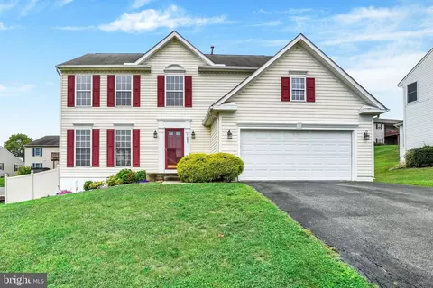 7447 Seneca Ridge Dr, York, PA 17403