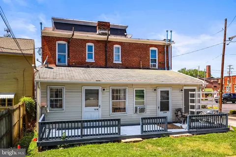 Exterior - 131 E 133 E Chestnut St, Hanover, PA 17331 photo 2 of 11