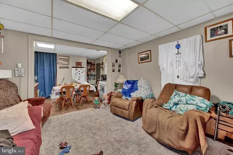 Entry Way - 131 E 133 E Chestnut St, Hanover, PA 17331 photo 3 of 6