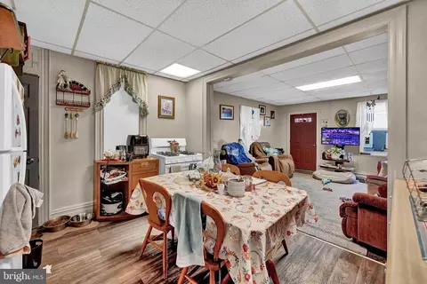 Entry Way - 131 E 133 E Chestnut St, Hanover, PA 17331 photo 1 of 6