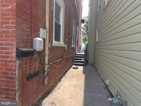 Exterior - 131 E 133 E Chestnut St, Hanover, PA 17331 photo 5 of 11