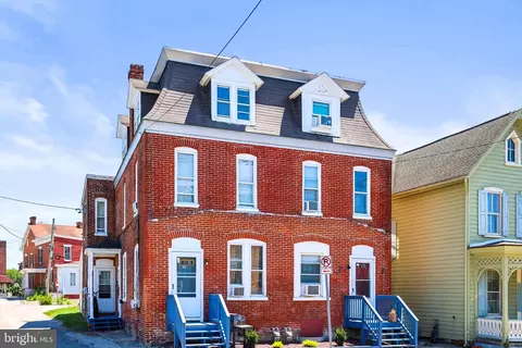 Exterior - 131 E 133 E Chestnut St, Hanover, PA 17331 photo 11 of 11