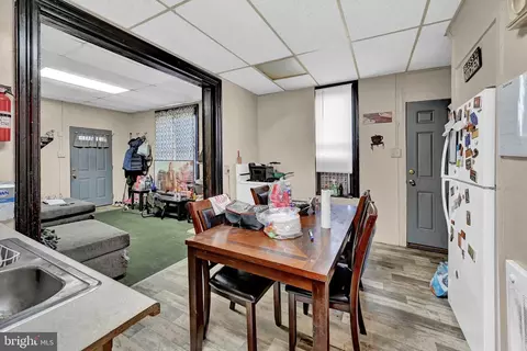 Dining - 131 E 133 E Chestnut St, Hanover, PA 17331 photo 1 of 1