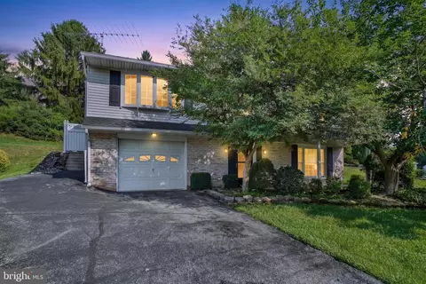 127 Strassburg Cir, Shrewsbury, PA 17361