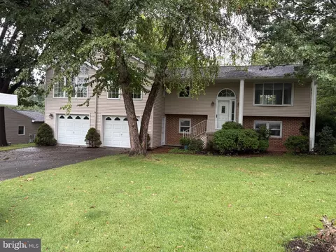 413 Jennifer Dr, New Cumberland, PA 17070