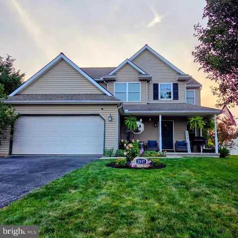 2037 Wood Hall Way, Dover, PA 17315