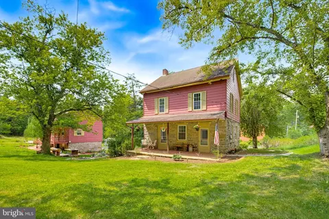 728 Academy Rd, York, PA 17406