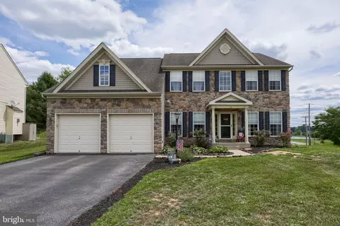 2780 Quaker Ct, York, PA 17408