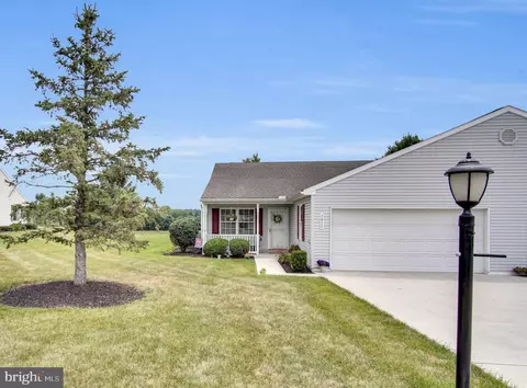 1411 Chami Dr, Spring Grove, PA 17362