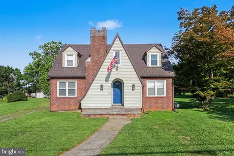 2740 N George St, York, PA 17406