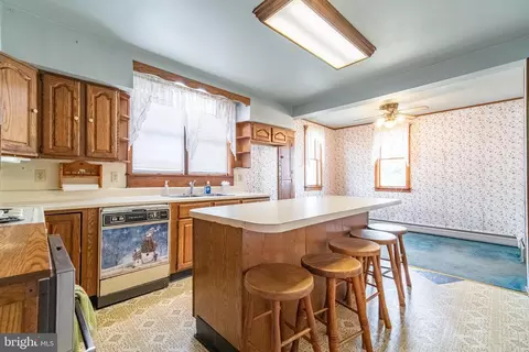 Kitchen - 33 W Maple St, East Prospect, PA 17317 photo 3 of 5