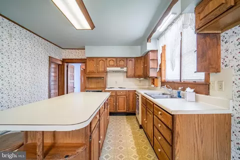 Kitchen - 33 W Maple St, East Prospect, PA 17317 photo 4 of 5