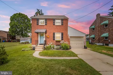 25 Keystone Dr, York, PA 17406