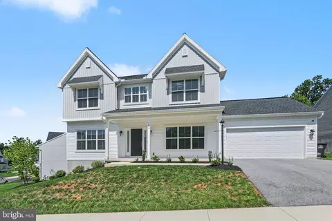 160 Red Maple Dr, Etters, PA 17319