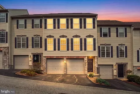 2705 Equestrian Dr #142, York, PA 17402
