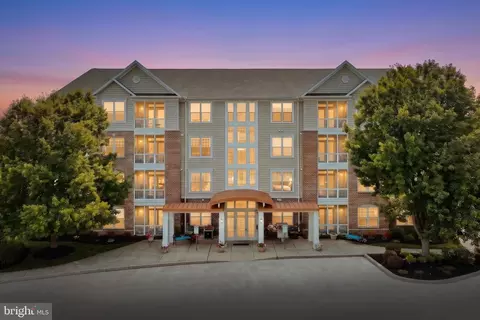 1010 Crest Way #402, York, PA 17403