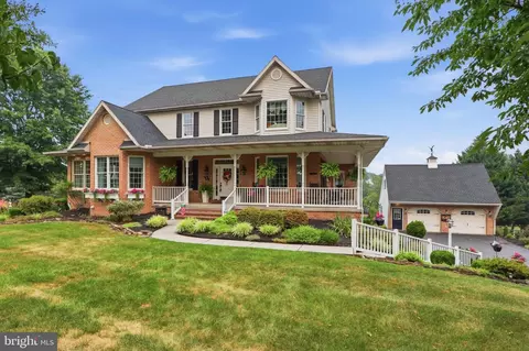 1709 Country Mnr, York, PA 17408