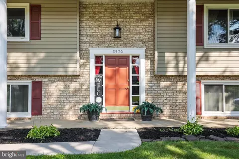 2570 Primrose Ln, York, PA 17404