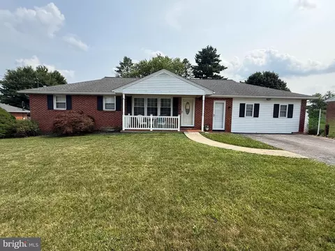 116 E Clearview Dr, Shrewsbury, PA 17361