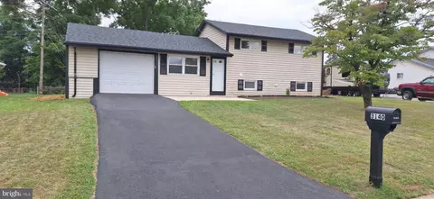 3140 Lark Dr, York, PA 17404