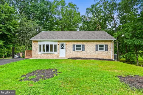 248 Fuhrman Mill Rd, Hanover, PA 17331