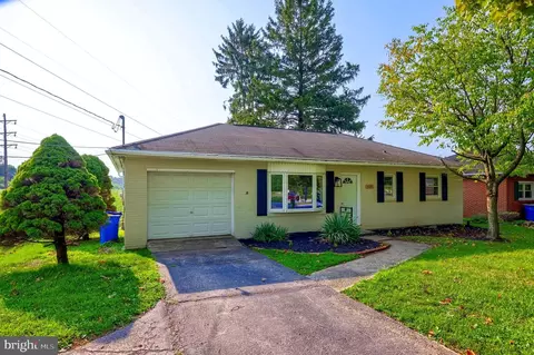 1020 Hanover Rd, York, PA 17408