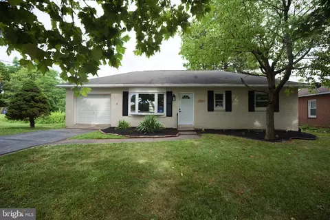 1020 Hanover Rd, York, PA 17408