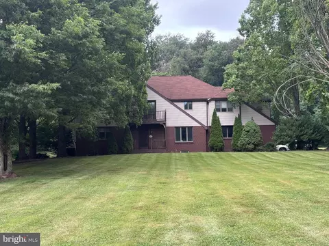 6651 Dark Hollow Rd, Wrightsville, PA 17368