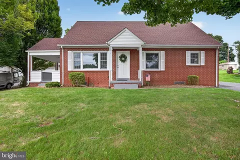 6 Terrace Pl, New Cumberland, PA 17070