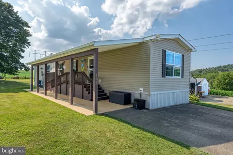 133 Rain Dove Dr, Red Lion, PA 17356