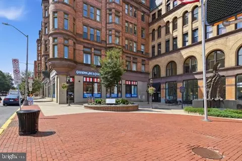 18 S George St #32, York, PA 17401
