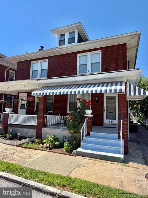 231 Harding Ct, York, PA 17403