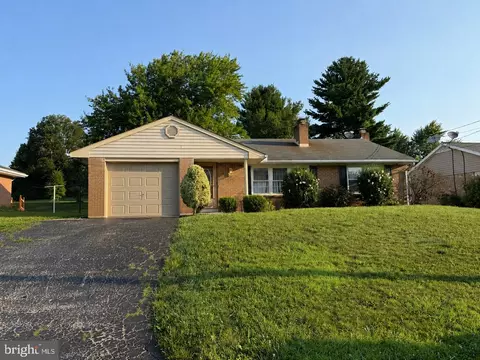 3967 Bahn Ave, York, PA 17408