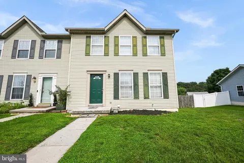 9 Overlook Dr, Hanover, PA 17331