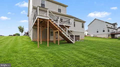 Exterior - 15 Cantera Way, Hanover, PA 17331 photo 10 of 13