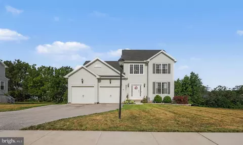 Exterior - 15 Cantera Way, Hanover, PA 17331 photo 2 of 13