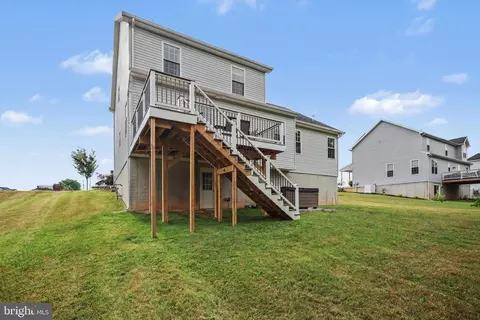 Exterior - 15 Cantera Way, Hanover, PA 17331 photo 10 of 13