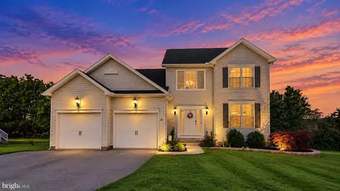 15 Cantera Way, Hanover, PA 17331