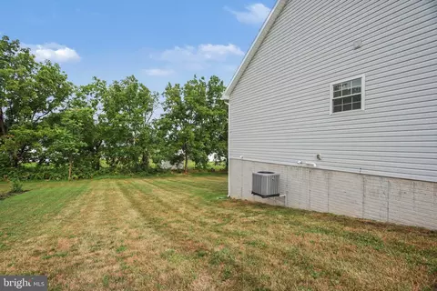 Exterior - 15 Cantera Way, Hanover, PA 17331 photo 12 of 13