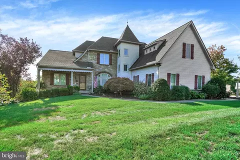 123 Livia Ln, Wrightsville, PA 17368