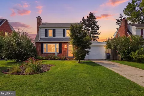 1952 Bannister St, York, PA 17404