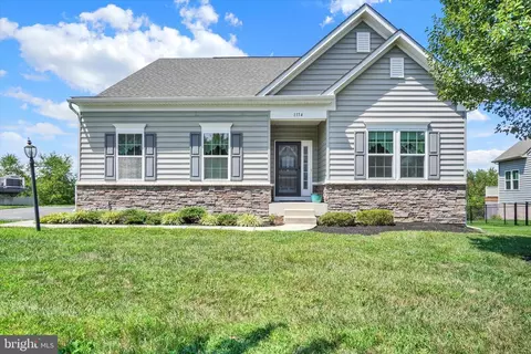 1174 Alta Vista Way, Seven Valleys, PA 17360