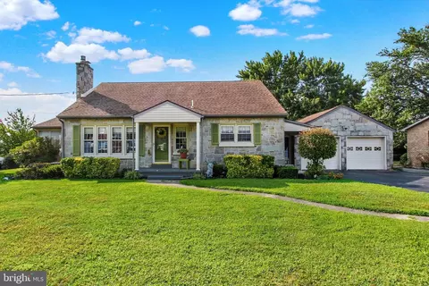 4024 Grandview Rd, Hanover, PA 17331