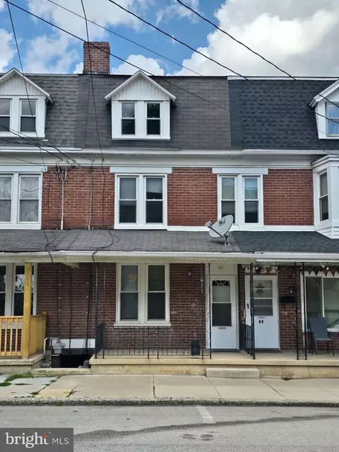47 W Gay St, Red Lion, PA 17356