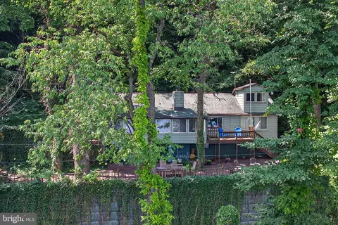 3390 Green Branch Rd, Red Lion, PA 17356