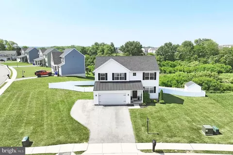 252 Valley View Cir, York, PA 17408