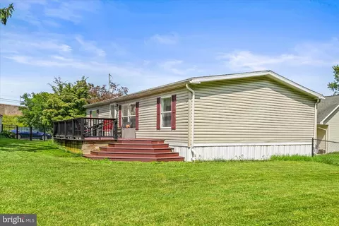 68 Dew Drop Rd, York, PA 17403